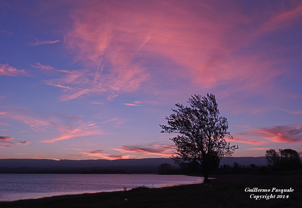 "Atardecer en Embalse," de Guillermo Daniel Pasquale