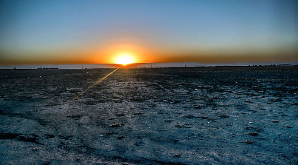 "Sol y Tierra" de Ernesto Emilio Suarez