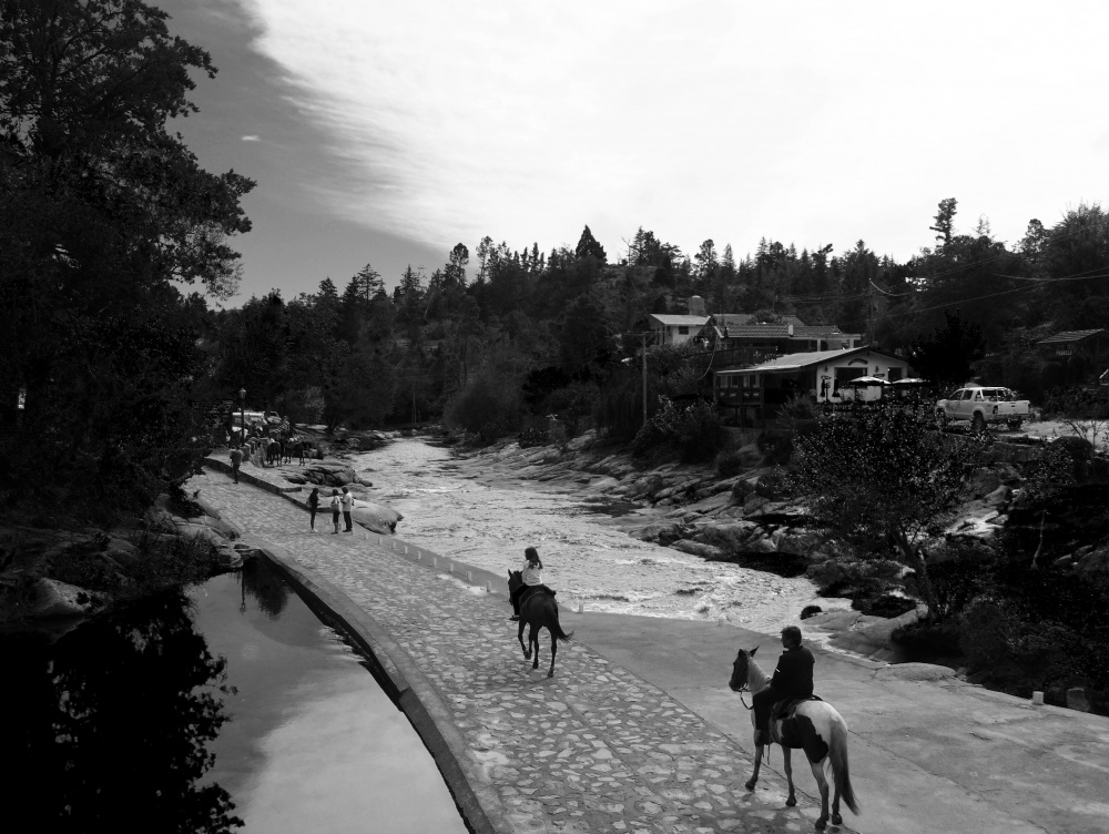 "Un Paseo a Caballo" de Hector Mao