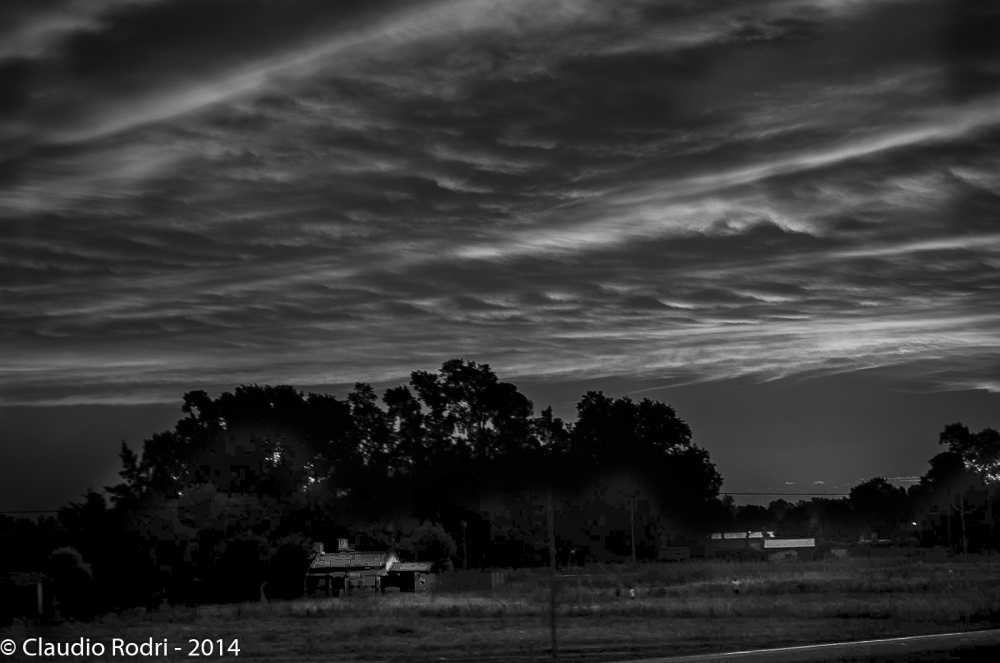 "Cielo de la Pampa" de Claudio Rodriguez