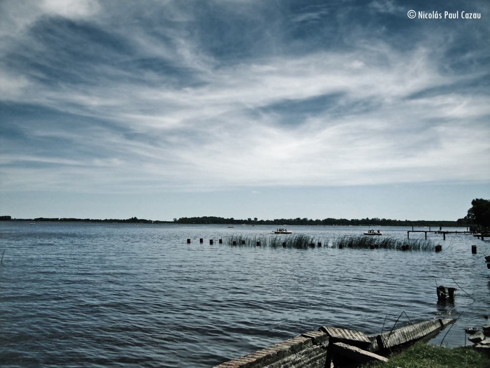 "Laguna de Lobos" de Nicolas Paul Cazau