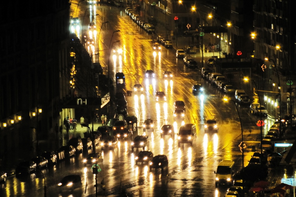 "Luces de una noche lluviosa" de Maria Cristina Franco