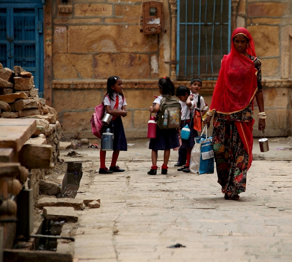 "Callejn de Jaisalmer." de Francisco Luis Azpiroz Costa