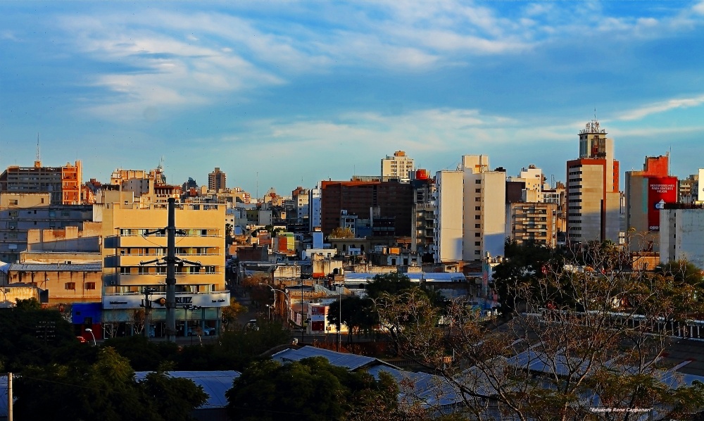 "La Ciudad por sobre los Techos" de Eduardo Rene Cappanari