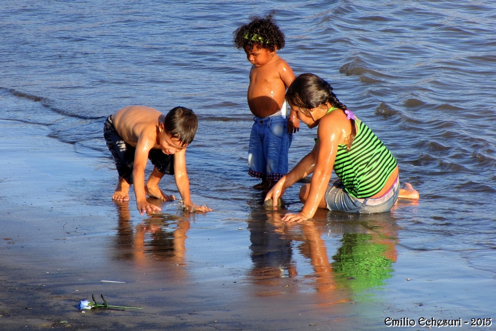 "Juegos de verano" de Emilio Echesuri