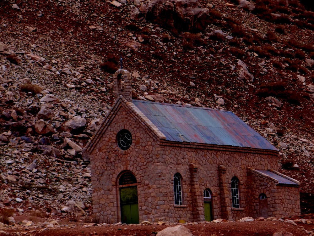 "Capilla en Puente del Inca" de Margarita Gesualdo (marga)