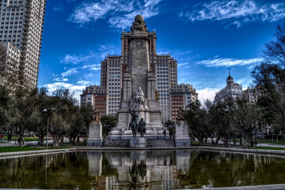 "** Monumento a Cervantes **" de Antonio Snchez Gamas (cuky A. S. G. )