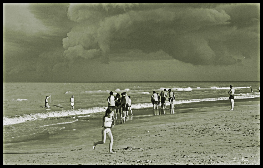 "Corrrreee...viene tormenta!!!" de Maria Laura Bausa