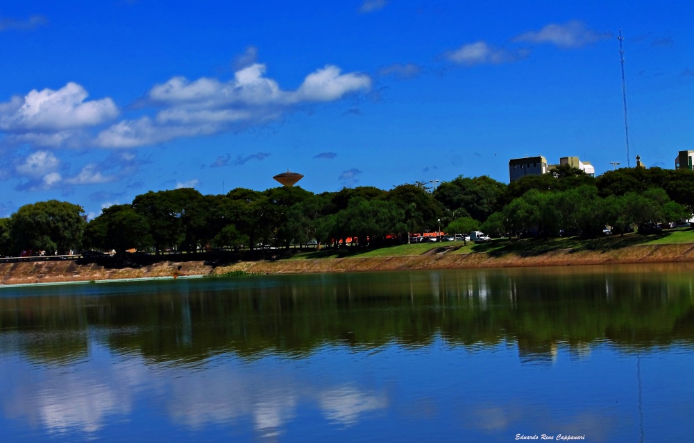 "Reflejos" de Eduardo Rene Cappanari