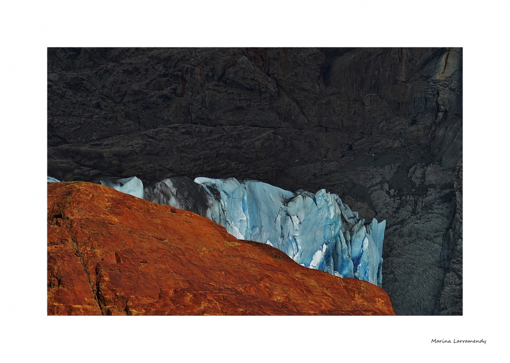 "Asoma el Glaciar Viedma" de Marina Larramendy