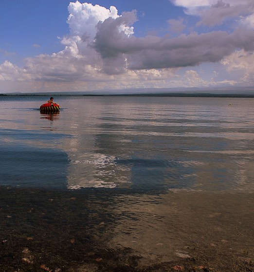 "` Juan y el Lago`" de Maria Teresa Mondino