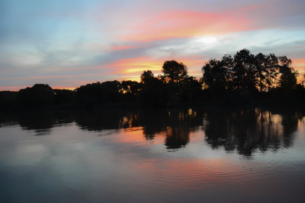 "Atardecer en el rio" de Paola Fernandez