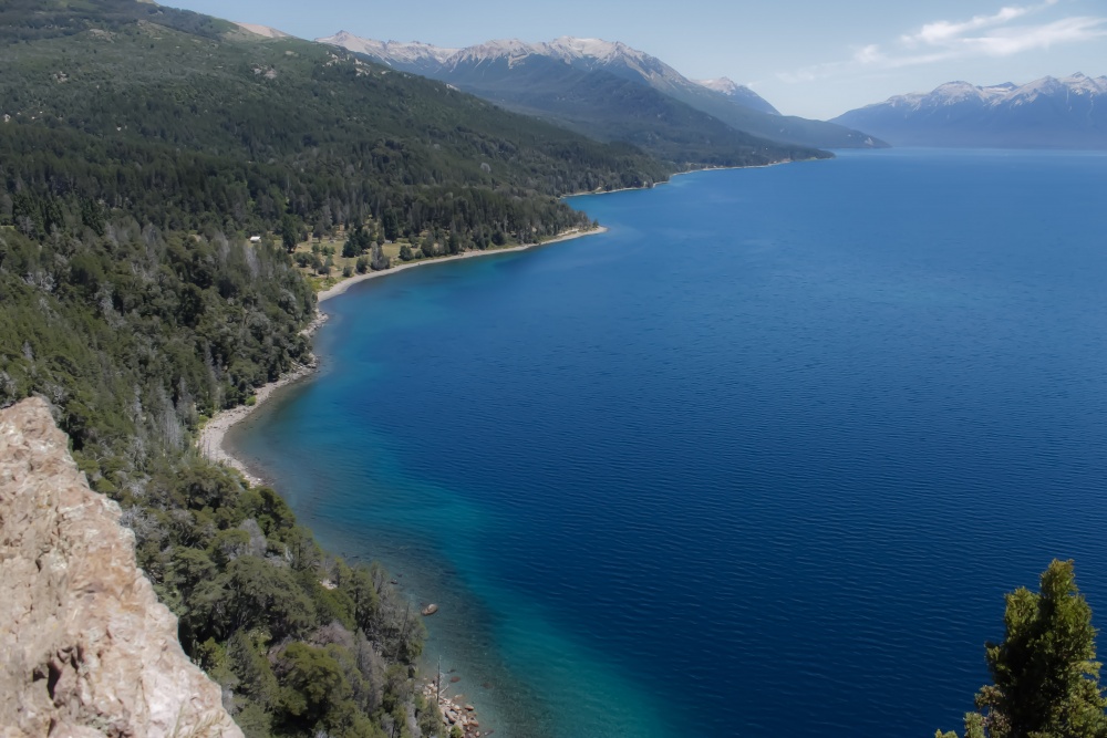 "Lago Puelo" de Carlos Guillermo Liendo