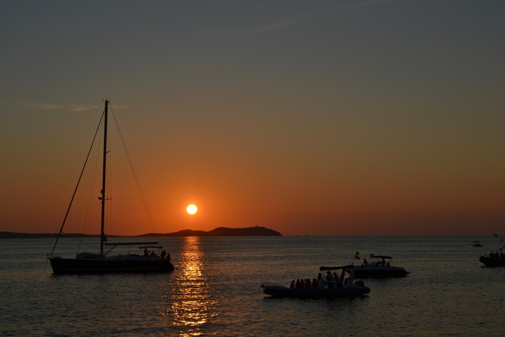 "**ATARDECER EN IBIZA**" de Antonio Snchez Gamas (cuky A. S. G. )