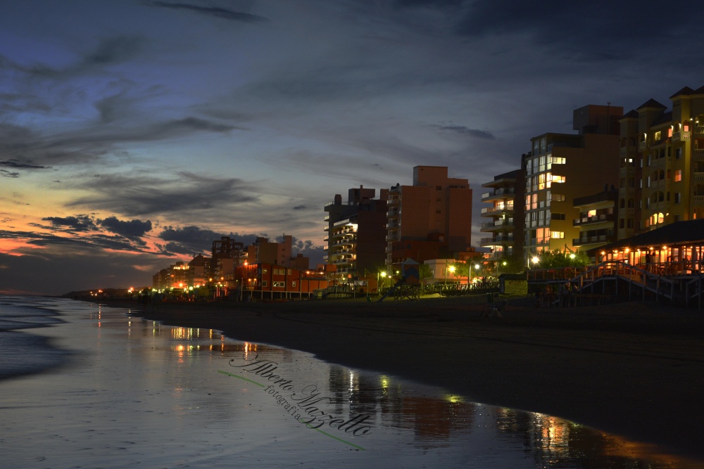 "Playas argentinas" de Alberto Mazzello