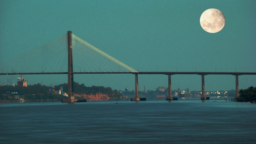 "luna con puente" de Guillermo Covelli