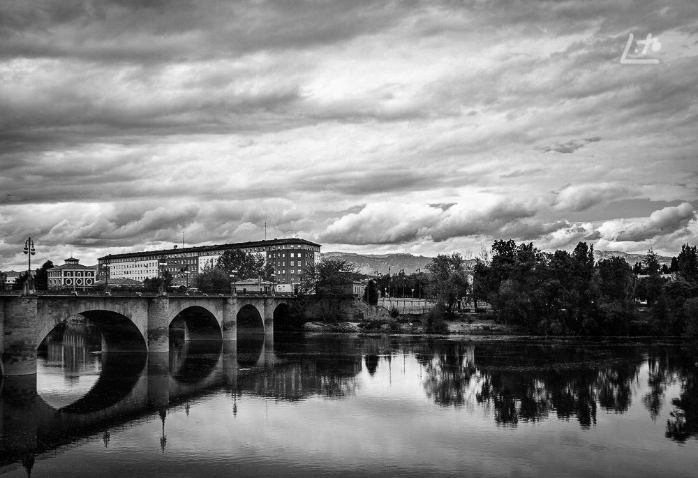 "Ebro" de Angel Triana