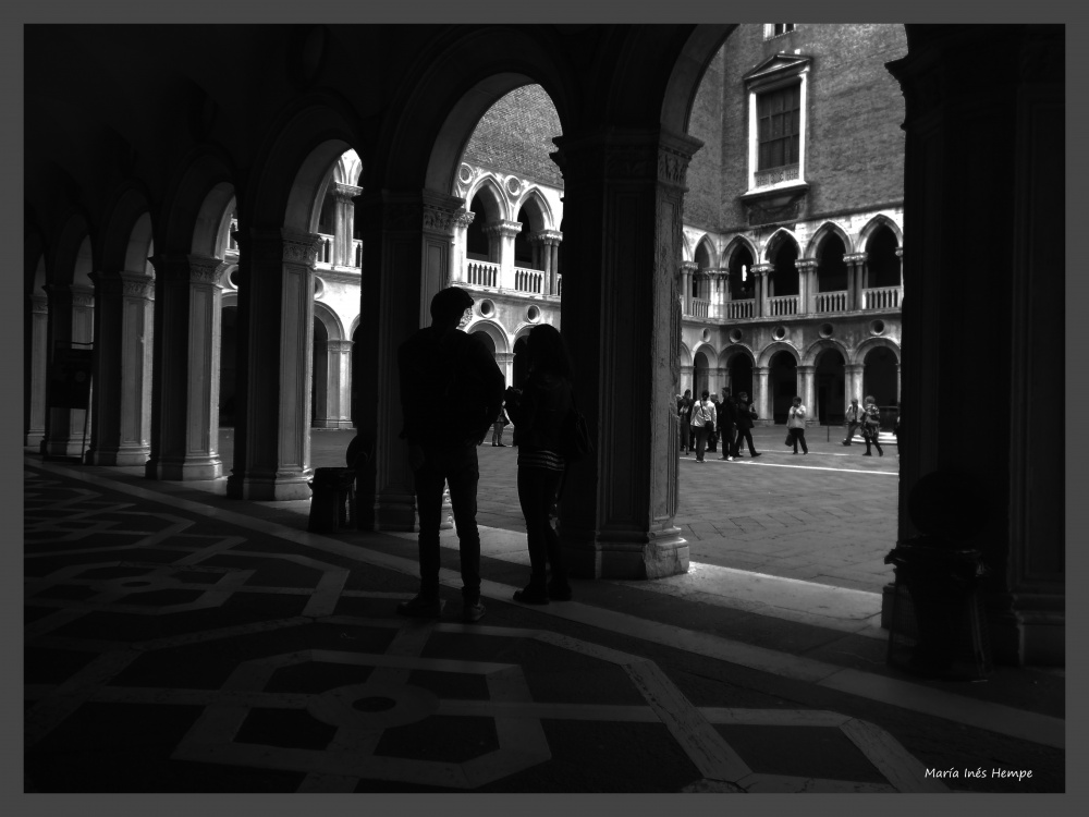 "Esperando la hora" de Mara Ins Hempe