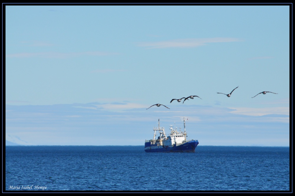 "Lejos del barco..." de Maria Isabel Hempe