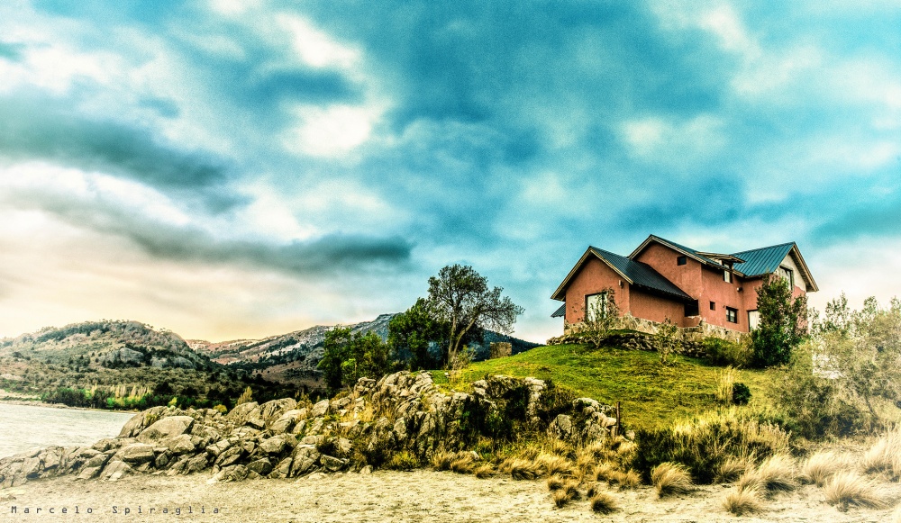 "La Casa del Lago" de Marcelo Spiraglia