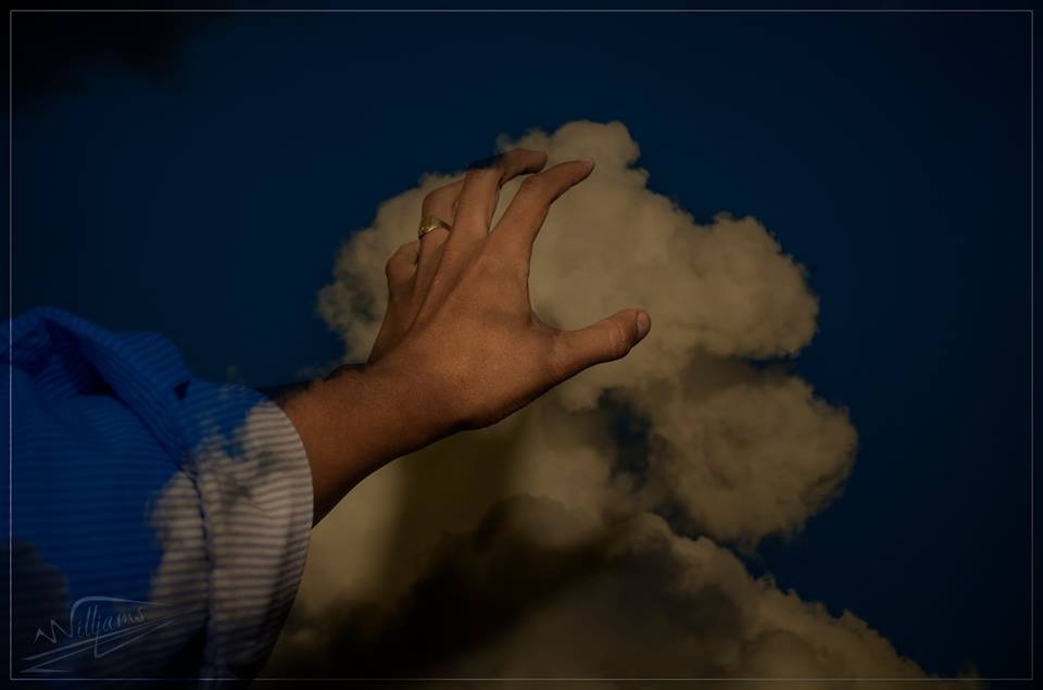 "Atrapando nubes" de Williams Daniel Nuez
