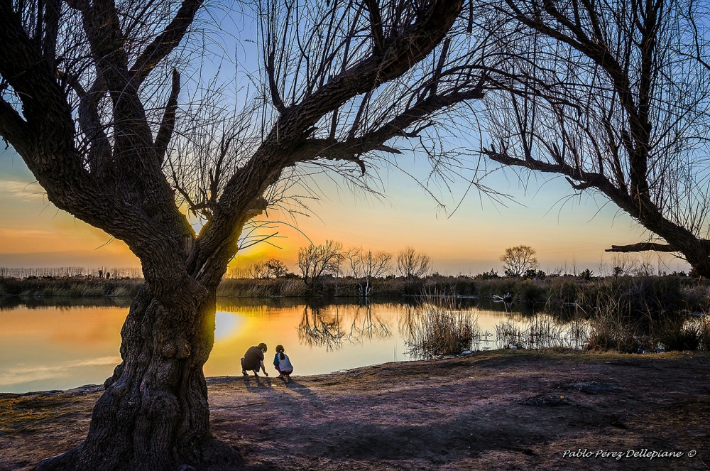 "Jugando al atardecer" de Pablo Perez Dellepiane