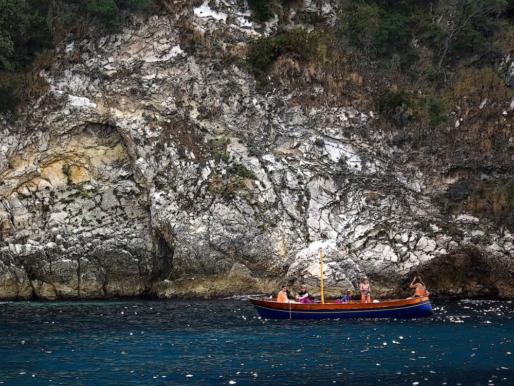 "Navegando por Capri Nro. 2" de Ricardo S. Spinetto