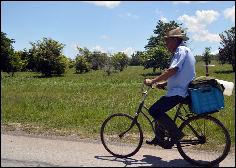 "Ruta y Bicicleta" de Hugo Miraglia