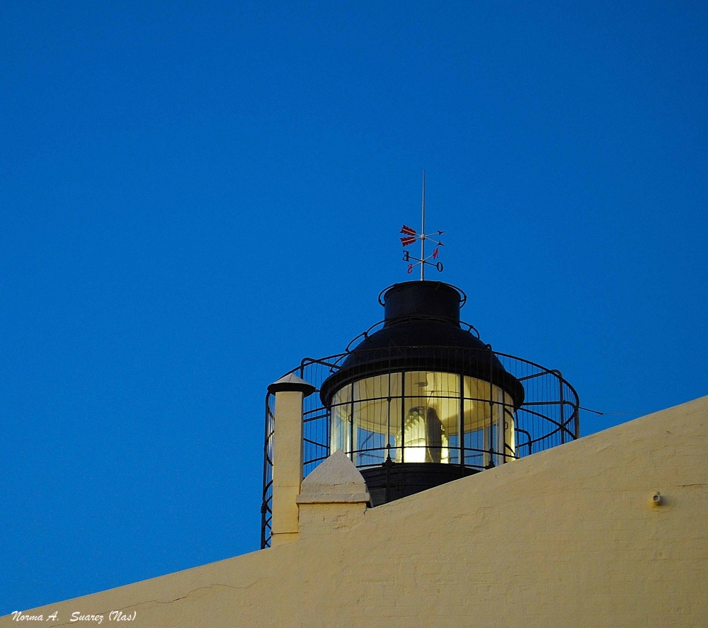 "Faro Punta Delgada" de Norma Suarez