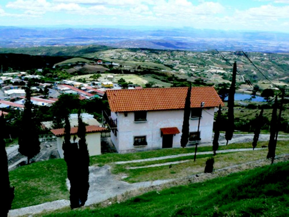 "Un lindo lugar a visitar" de Miguel Fernandez Medina ( Elfs )