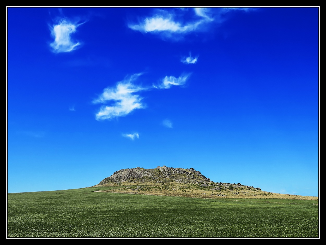 "Cerro Solitario" de Juan Carlos Demasi