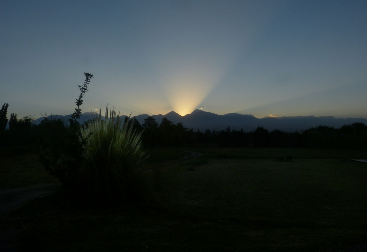 "` PUESTA DE SOL `" de Graciela Larrama