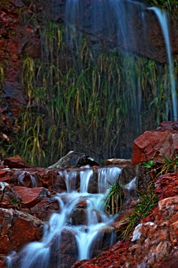 "La cascada" de Carlos D. Cristina Miguel