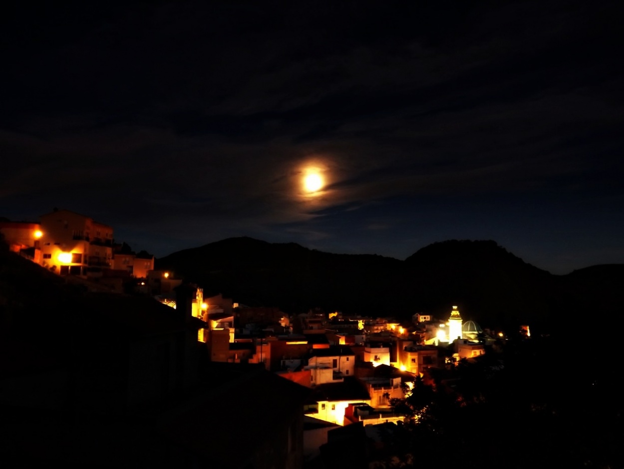 "noche fria y de luna" de Pascual Navarro