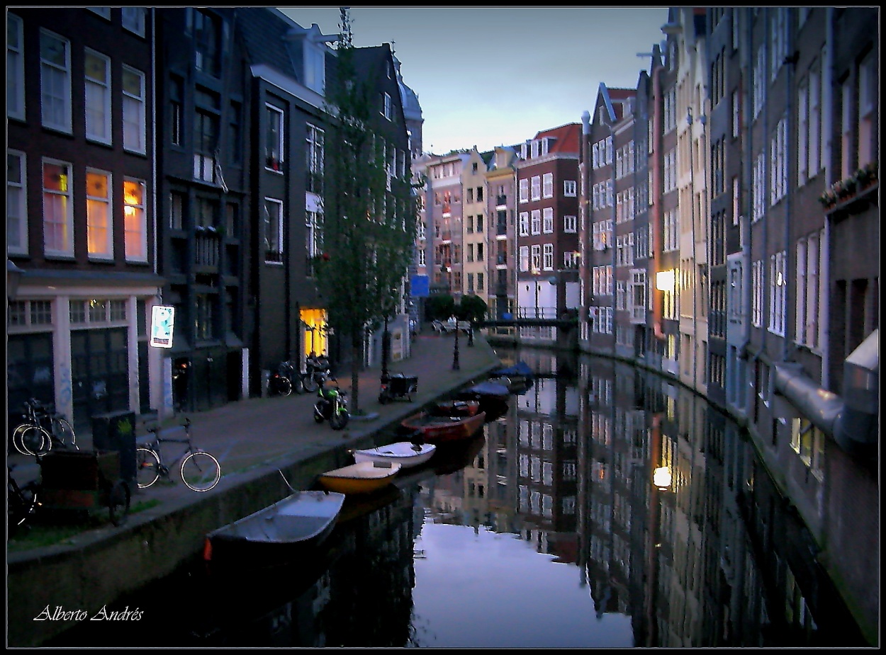 "Reflejos Venecianos" de Alberto Andrs Melo