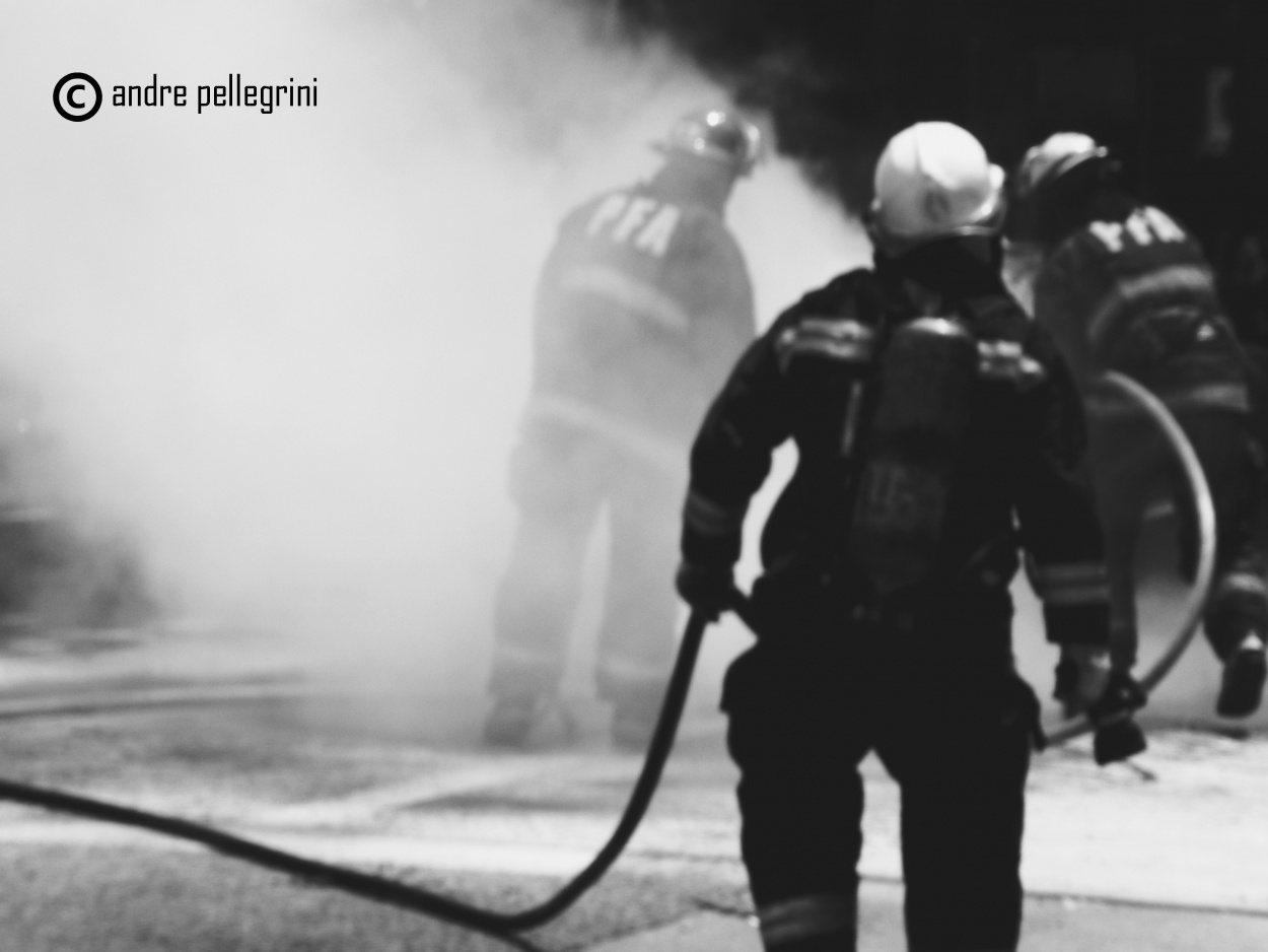 "Bomberos - Incendio y Salvamento" de Andrea Pellegrini