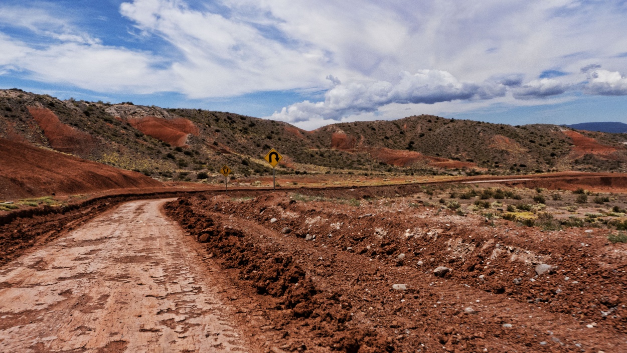 "Camino de arcilla" de Rodrigo Cordoba