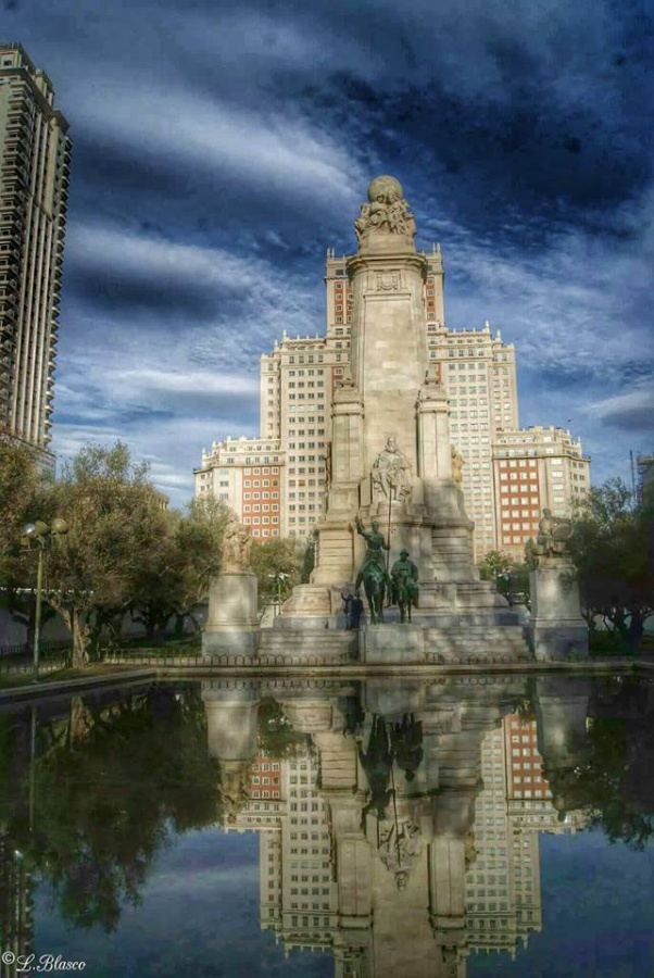 "Monumento a Cervantes" de Luis Blasco Martin