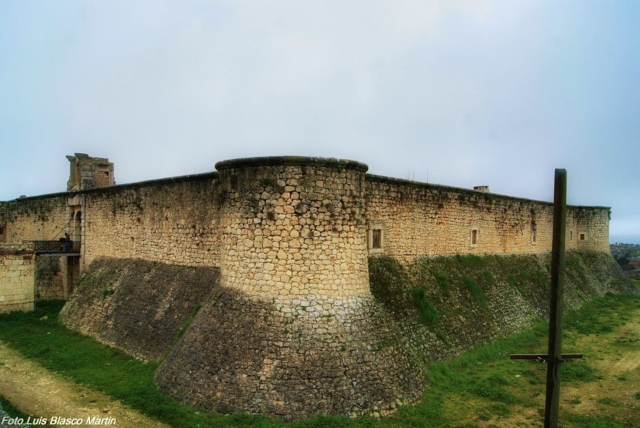 "Castillo de Chinchn" de Luis Blasco Martin