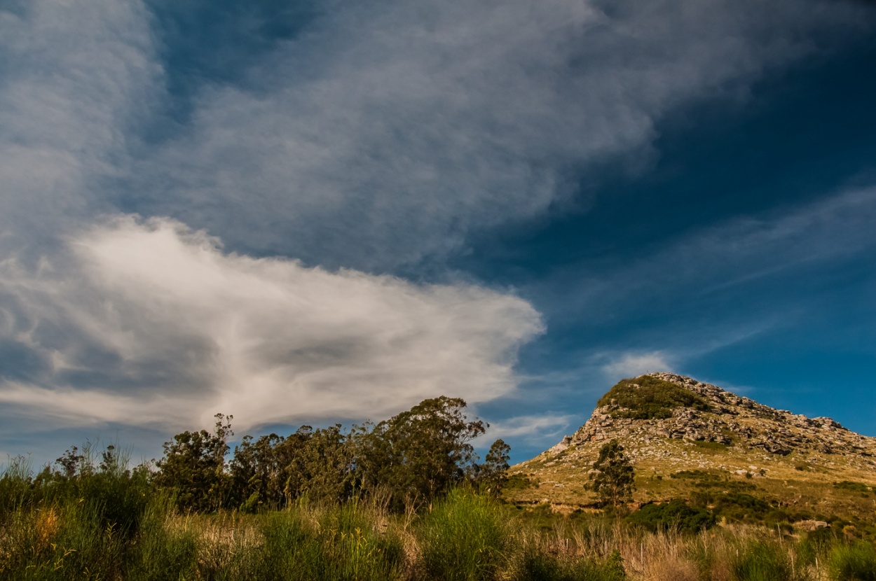 "Nubes" de Daniel A. Larrondo