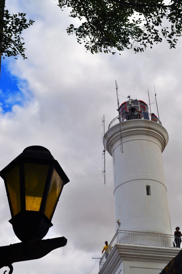 "El Farol y El Faro..." de Silvia Emilia Guerra