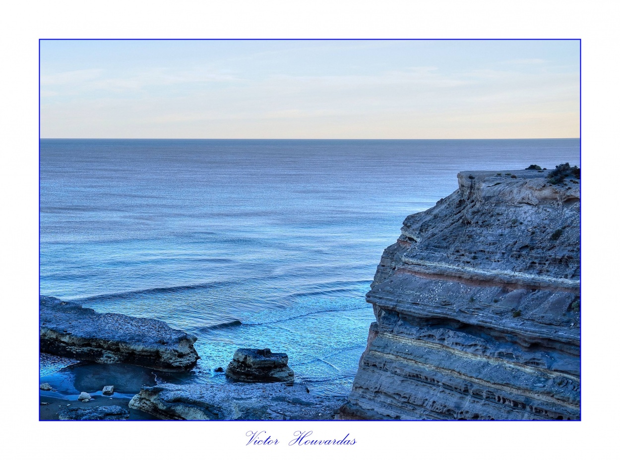 "BLUE" de Victor Houvardas