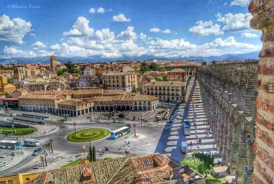 "Mirando a Segovia" de Luis Blasco Martin