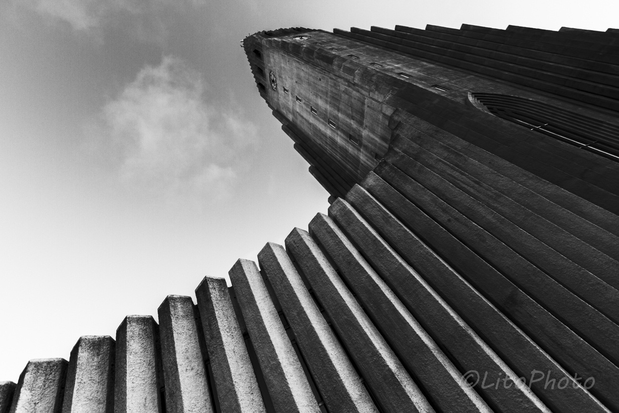 "Catedral de Cristo Rey" de Angel Triana