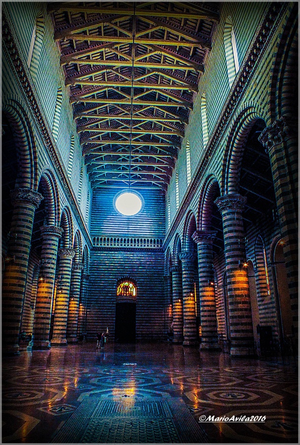 "catedral de orvieto /italia" de Mario Edgardo Avila