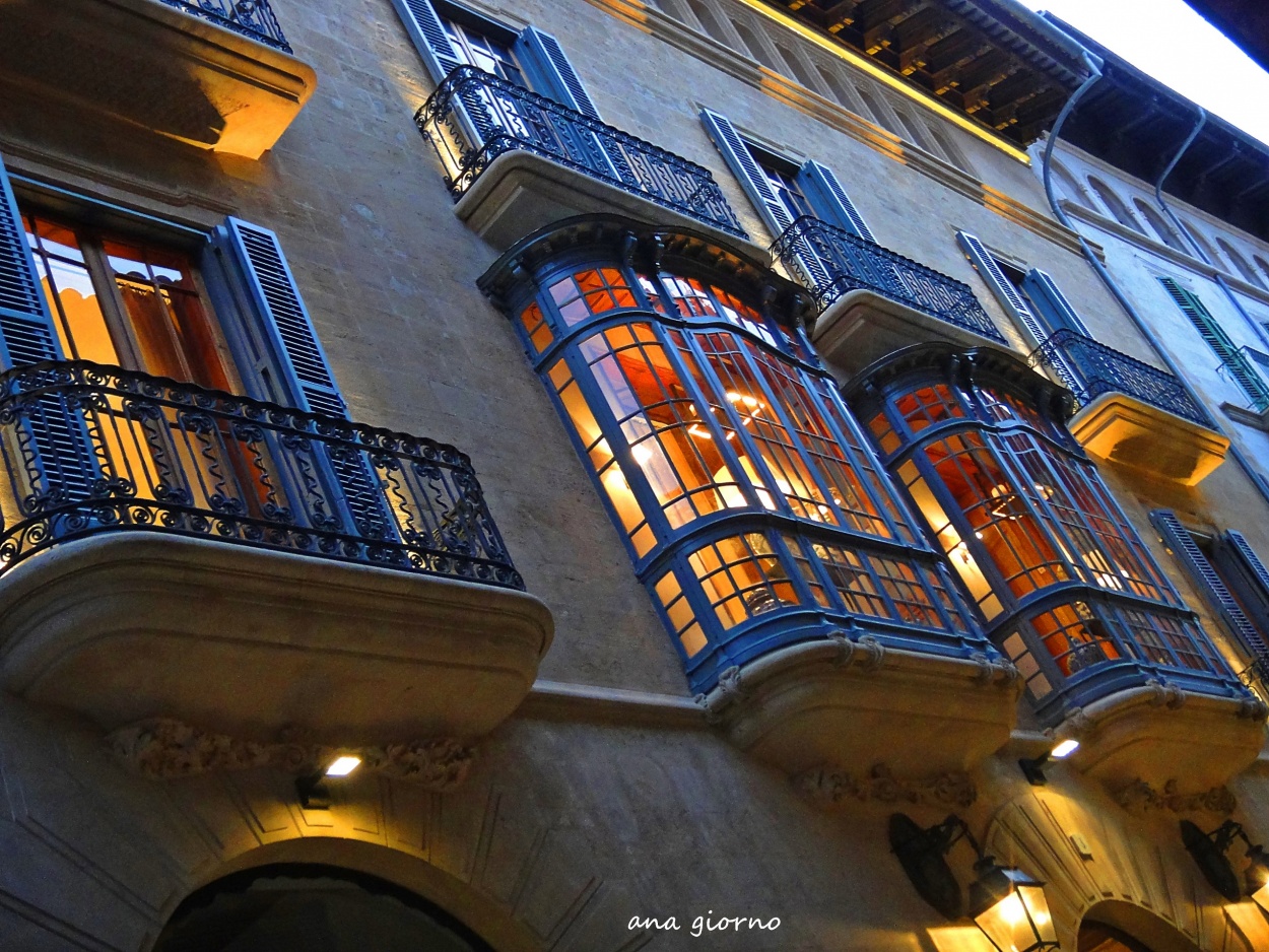 "Balcones azules" de Ana Giorno