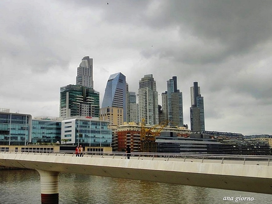 "Dia gris en el puerto" de Ana Giorno