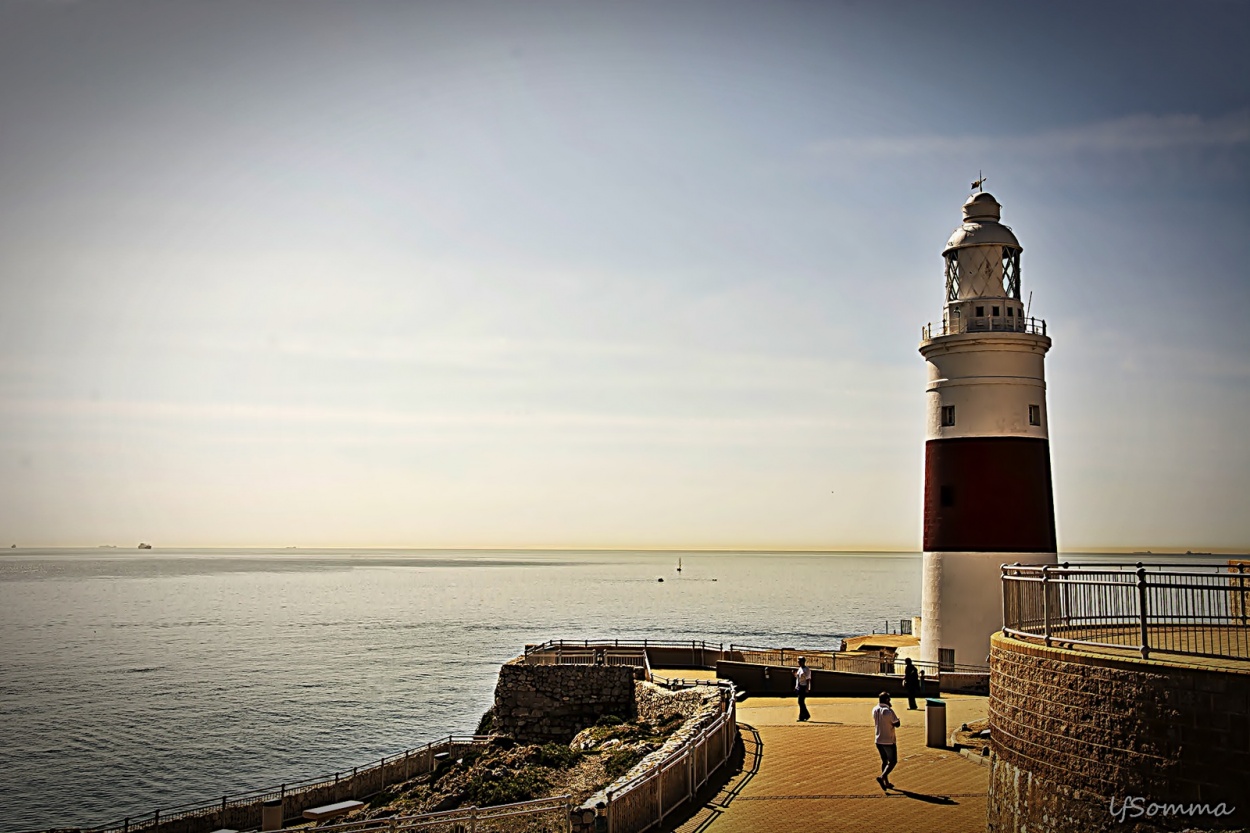 "Faro de Punta Europa" de Luis Fernando Somma (fernando)