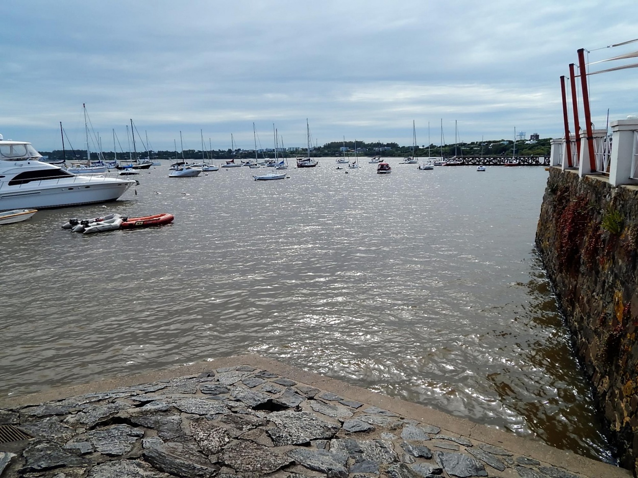 "Placidez en el puerto" de Jos Luis Mansur