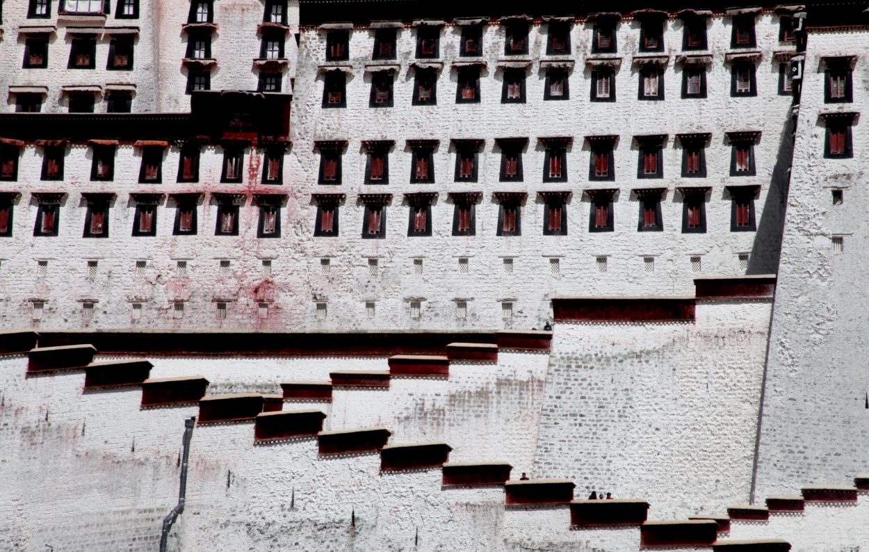 "Potala. Uno de los accesos." de Francisco Luis Azpiroz Costa